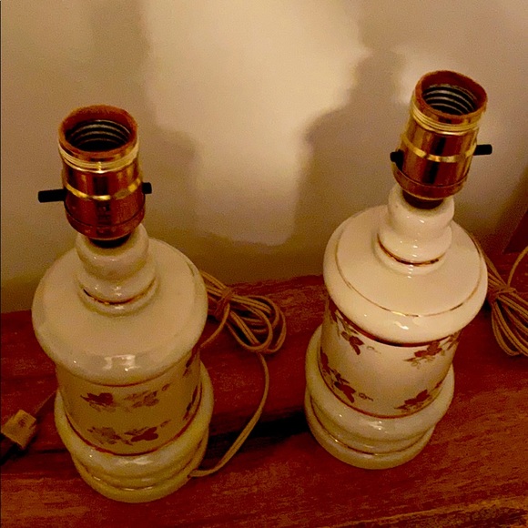 Two Antique Ivory Lamps with Gold Design - Picture 5 of 8